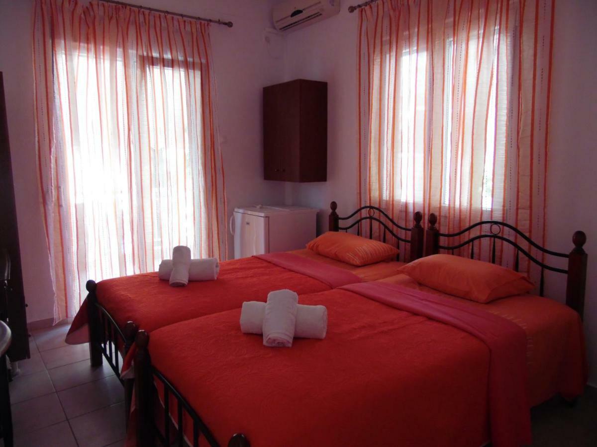 Four Seasons 1 Apartment ปาราเลียกาเตอรีนิส ภายนอก รูปภาพ